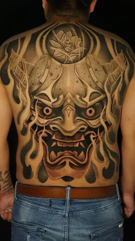 Fotografia real de un tatuaje japonés
