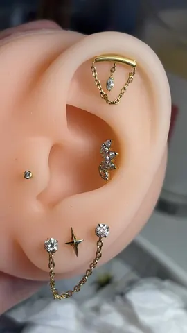 Fotografia real de un piercing realizado en Arkadia