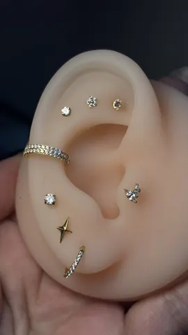 Fotografia real de un piercing realizado en Arkadia