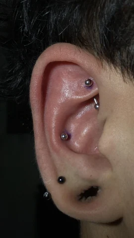Piercings en cartílago de la oreja